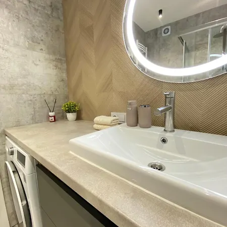 Rentnow Large And Cozy Apartment In The Center, Parking Chisinau Exterior photo