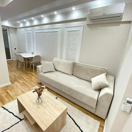 Rentnow Large And Cozy Apartment In The Center, Parking Chisinau Exterior photo