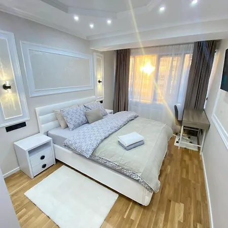 Rentnow Large And Cozy Apartment In The Center, Parking Chisinau Exterior photo