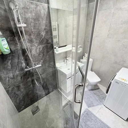 Rentnow Large And Cozy Apartment In The Center, Parking Chisinau Exterior photo