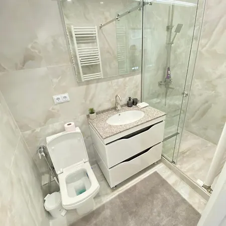 Rentnow Large And Cozy Apartment In The Center, Parking Chisinau Exterior photo