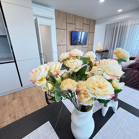 Rentnow Large And Cozy Apartment In The Center, Parking Chisinau Exterior photo
