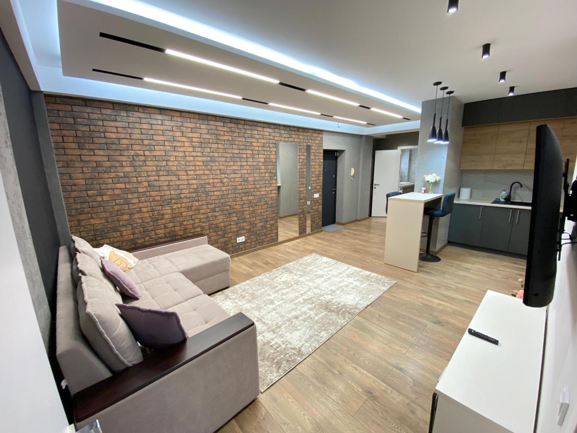 Daire Rentnow Large And Cozy In The Center, Parking Kişinev