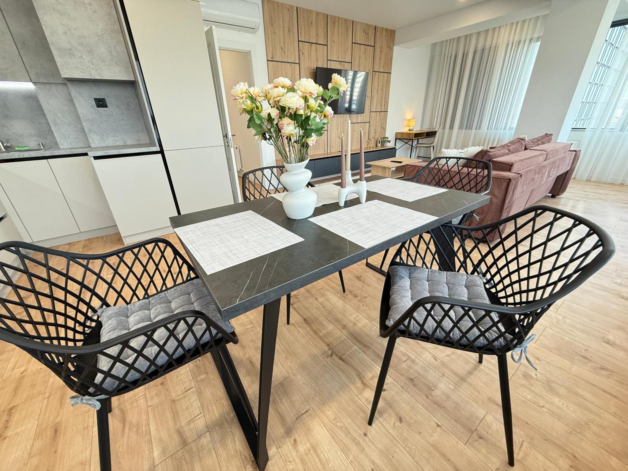 Apartment Rentnow Large And Cozy In The Center, Parking *